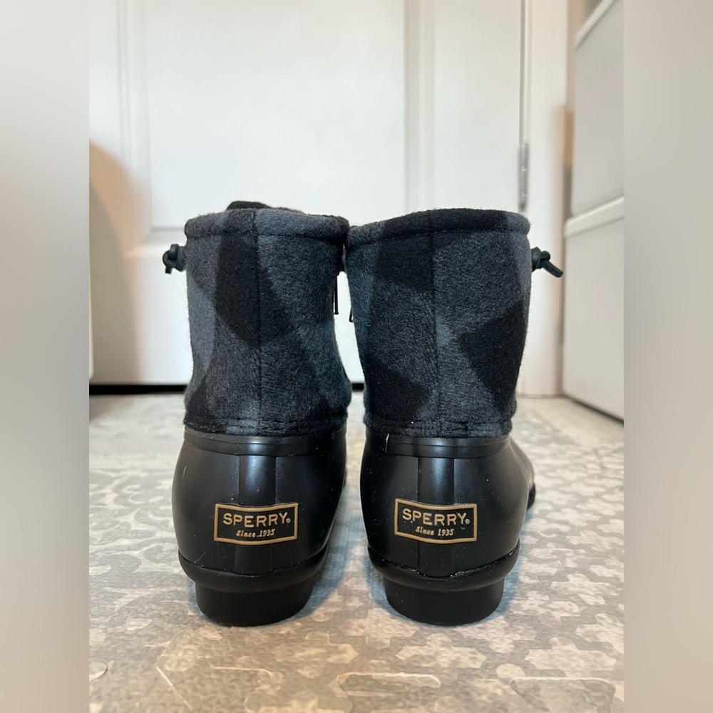 Sperry Saltwater Quilted Duckboot 7.5 - Picture 5 of 8